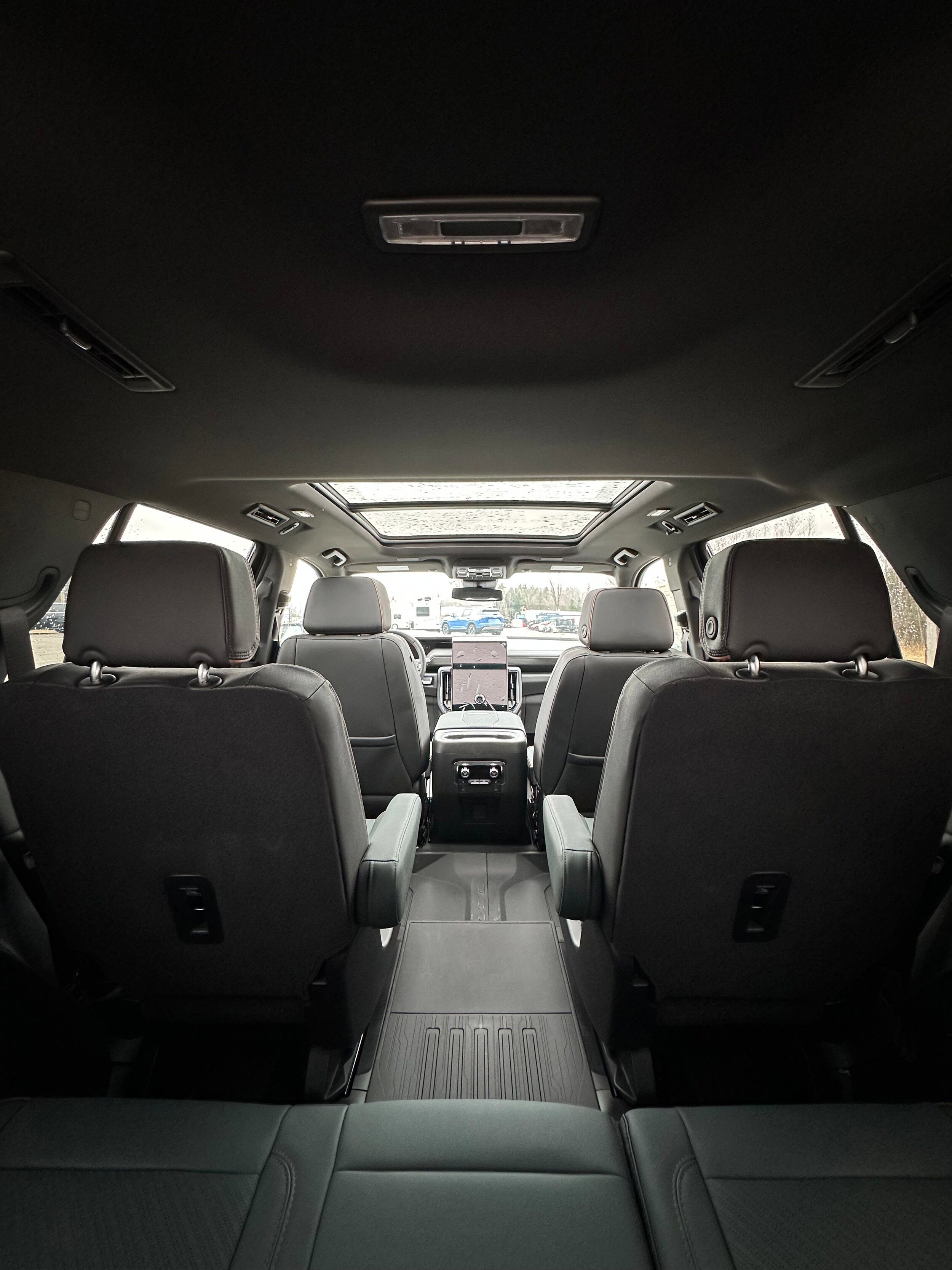 New 2026 GMC Yukon AT4 w/ LPO, Floor Liner Package AWD/4WD image 30