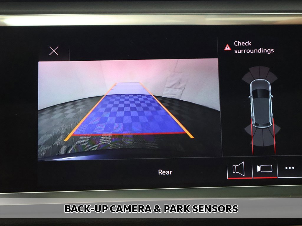 Used 2022 Audi Q3 2.0T Premium w/ Convenience Package image 4