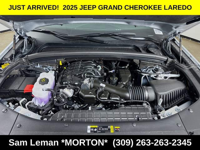 New 2025 Jeep Grand Cherokee Laredo w/ Luxury Tech Group I image 29