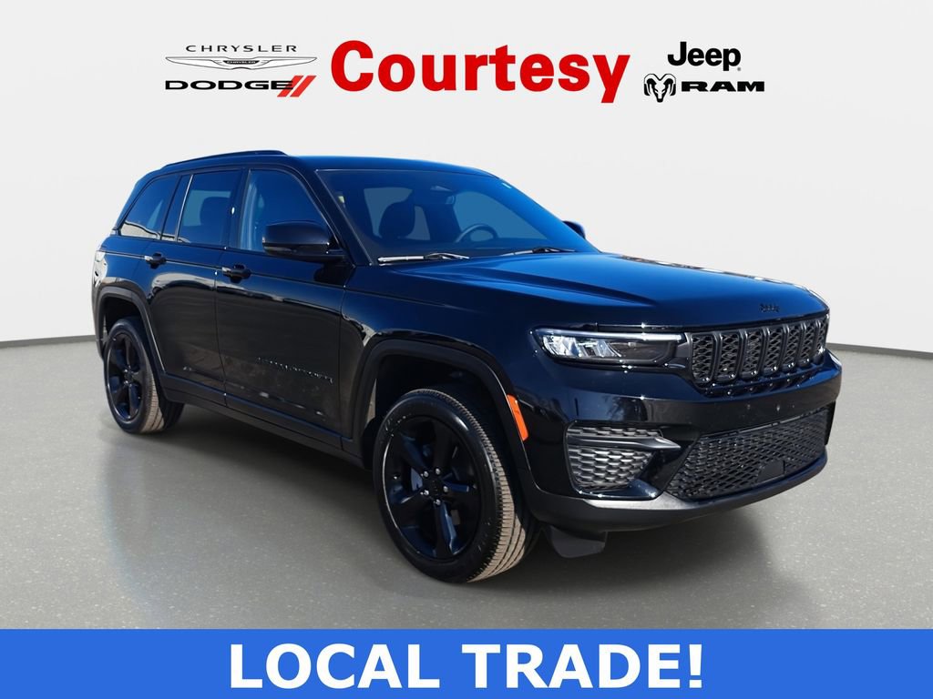 Used 2023 Jeep Grand Cherokee Altitude