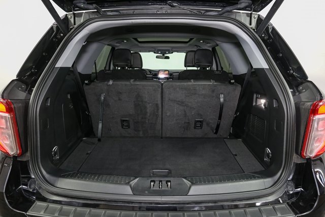 Used 2023 Ford Explorer XLT w/ Equipment Group 202A image 11
