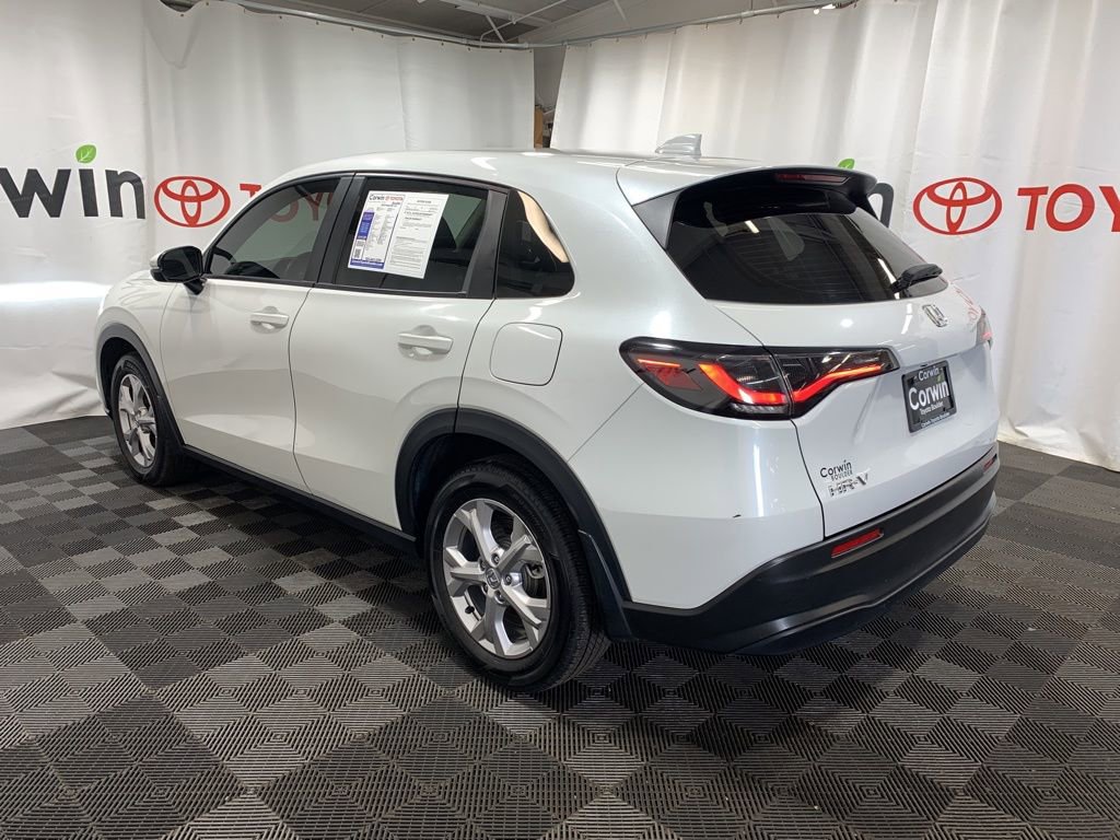Used 2025 Honda HR-V LX image 4