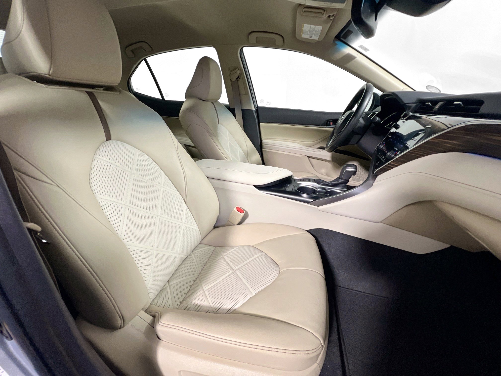 Used 2018 Toyota Camry XLE w/ Audio Package FWD image 31