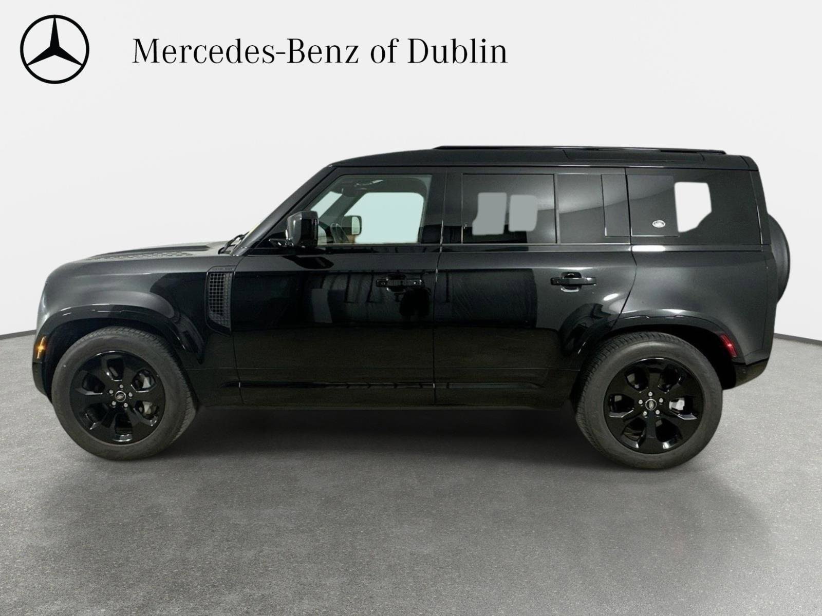 Used 2023 Land Rover Defender 110 X-Dynamic SE AWD/4WD image 5