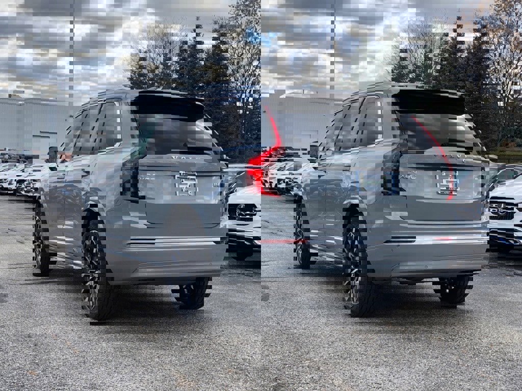 New 2026 Volvo XC90 B6 Ultra w/ Protection Package image 4