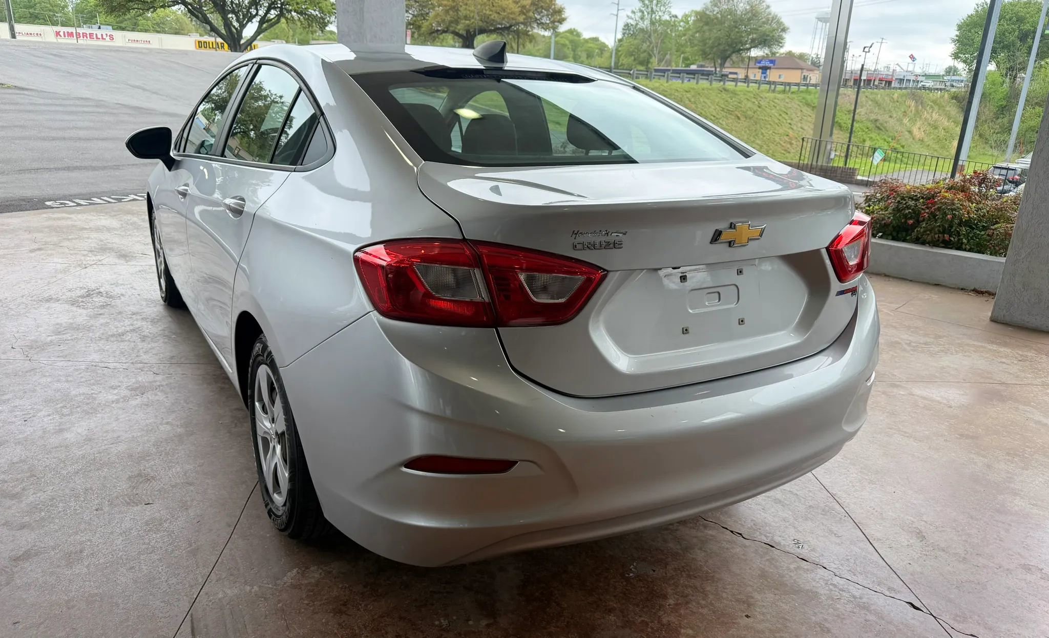 Used 2017 Chevrolet Cruze LS image 3
