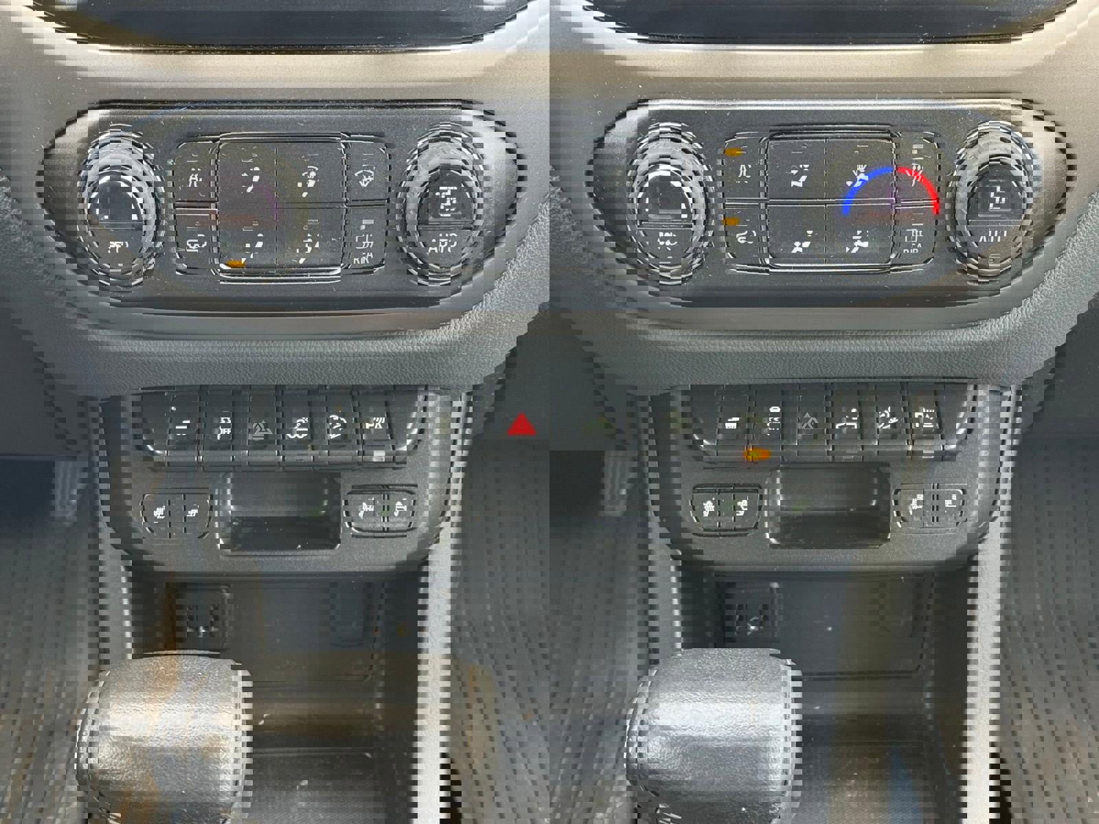 Certified 2020 Chevrolet Colorado Z71 w/ Z71 Midnight Edition image 11