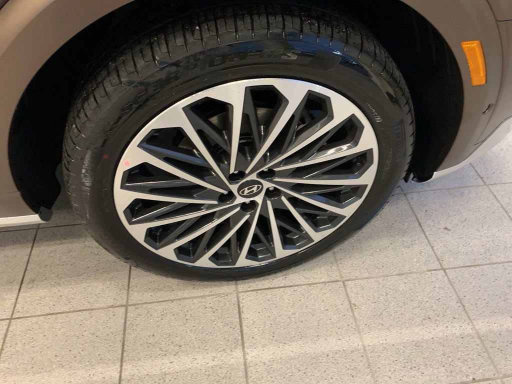 New 2026 Hyundai Palisade Calligraphy AWD/4WD image 16