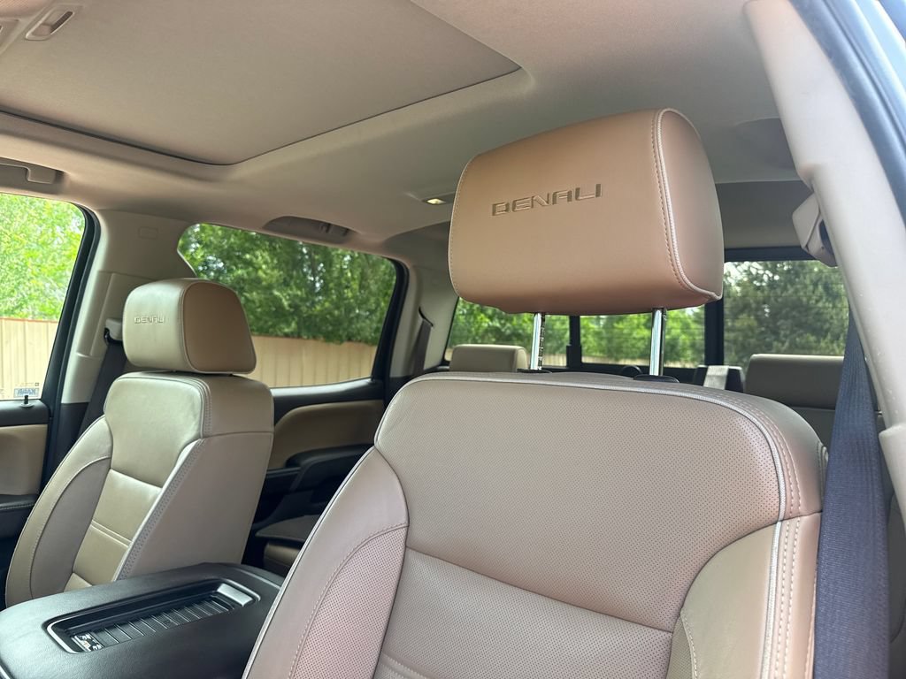 Used 2019 GMC Sierra 2500 Denali w/ Duramax Plus Package AWD/4WD image 11