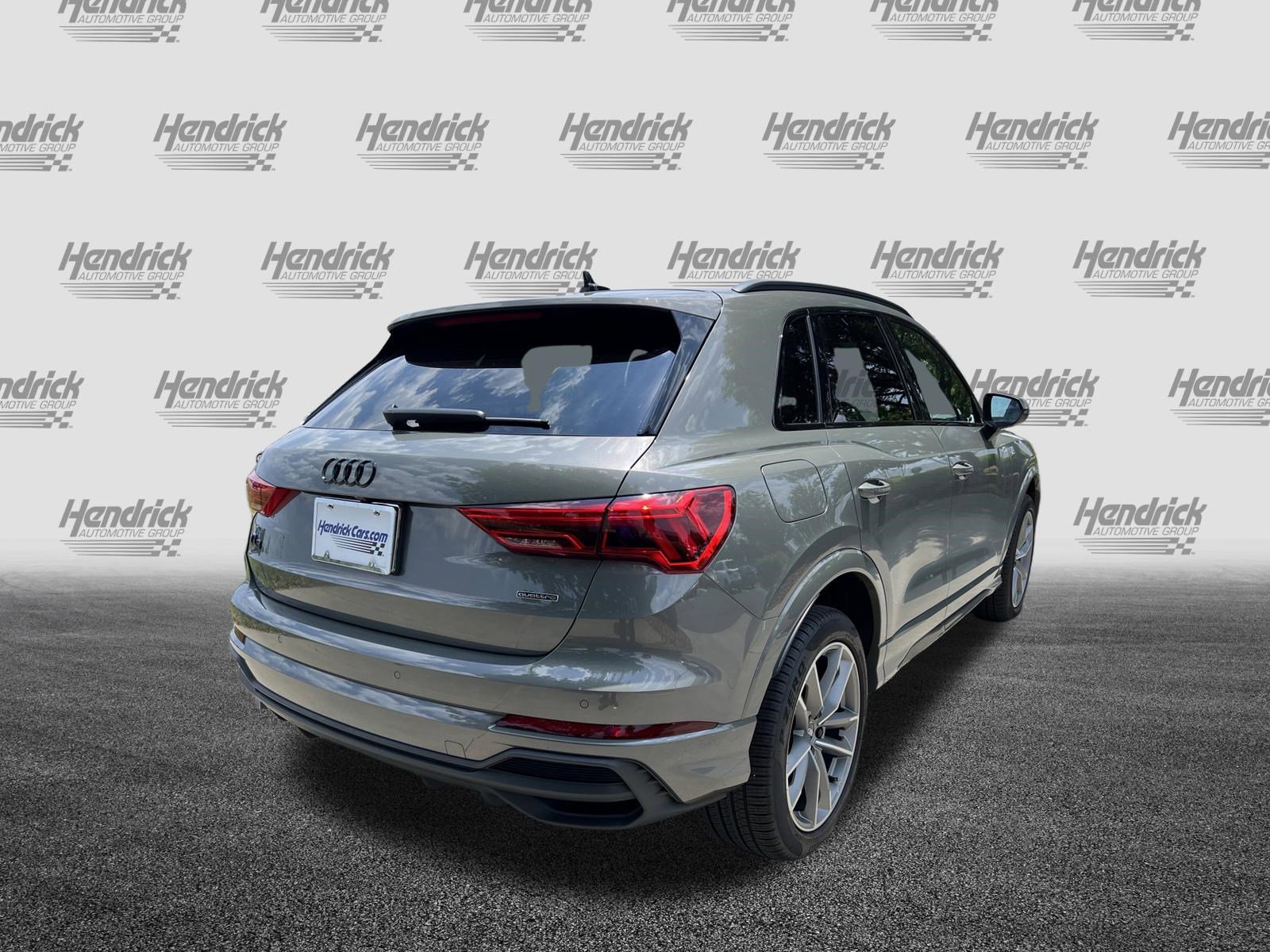Certified 2025 Audi Q3 2.0T Premium w/ Black Optic Sport Package AWD/4WD image 9
