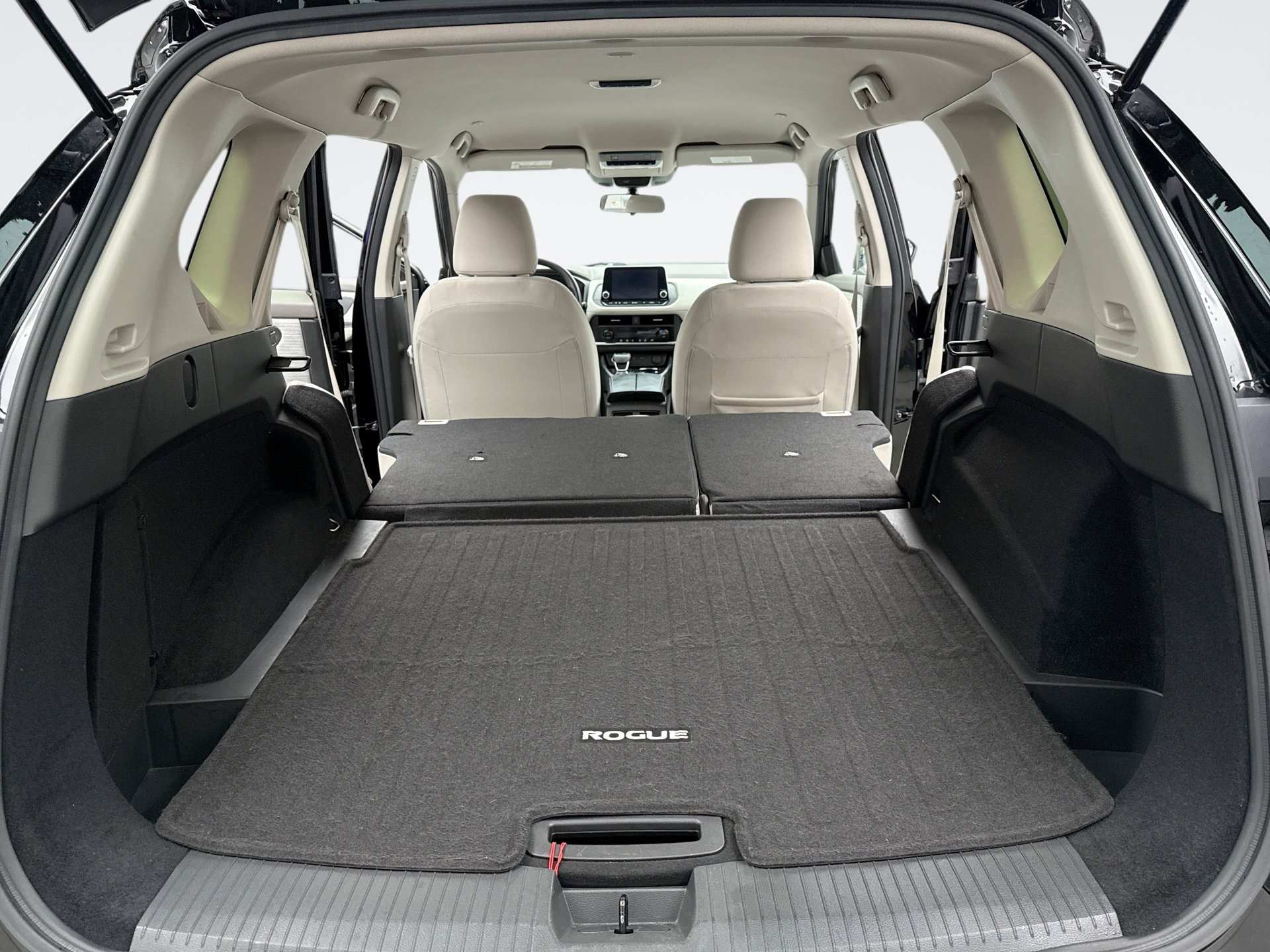 Used 2023 Nissan Rogue SV image 21