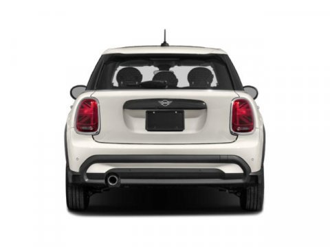 Used 2022 MINI Cooper 4-Door Hardtop image 5