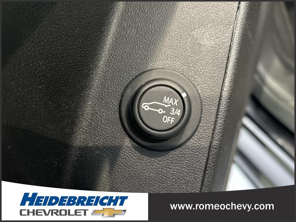Used 2024 Chevrolet Equinox LT w/ LPO, Floor Liner Package FWD image 30