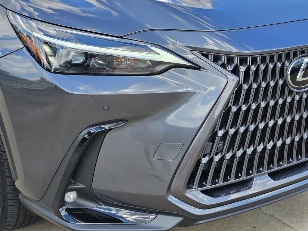 Used 2025 Lexus NX 250 FWD w/ Towing Package (2000 Lbs) image 8