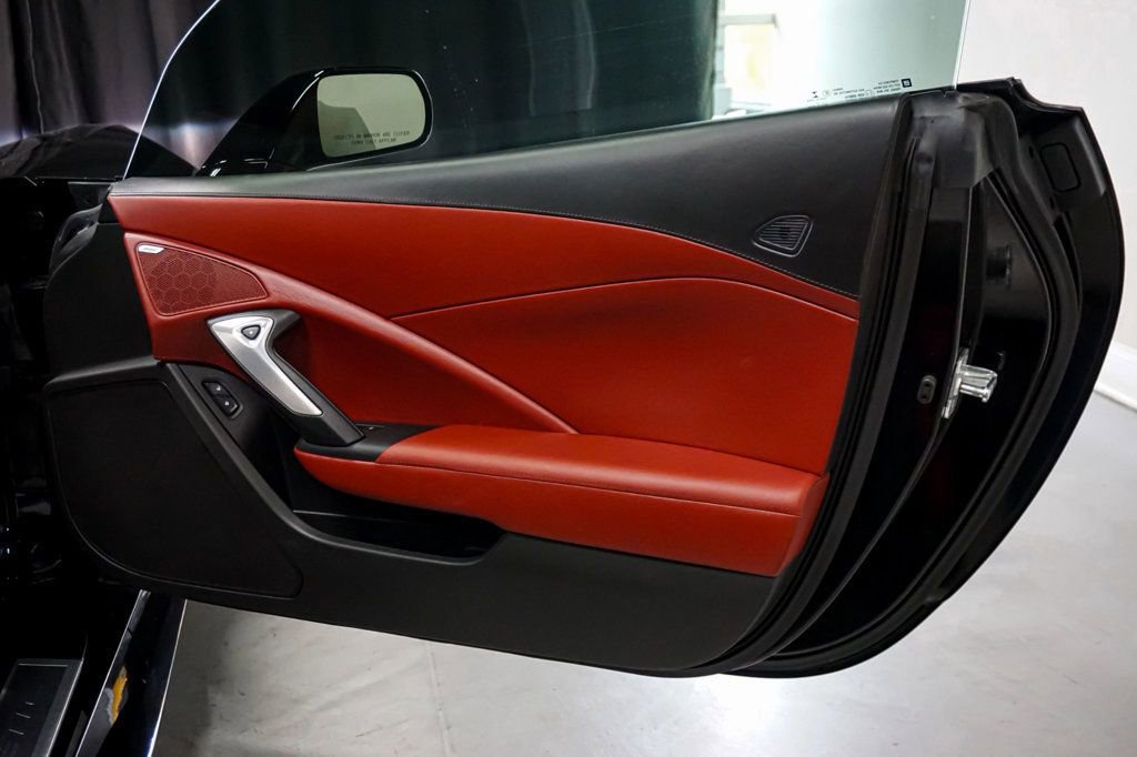 Used 2019 Chevrolet Corvette Stingray Coupe RWD image 39
