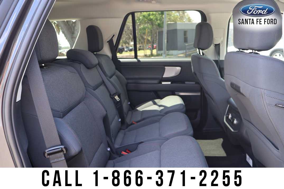 Used 2025 Ford Expedition Active RWD image 25