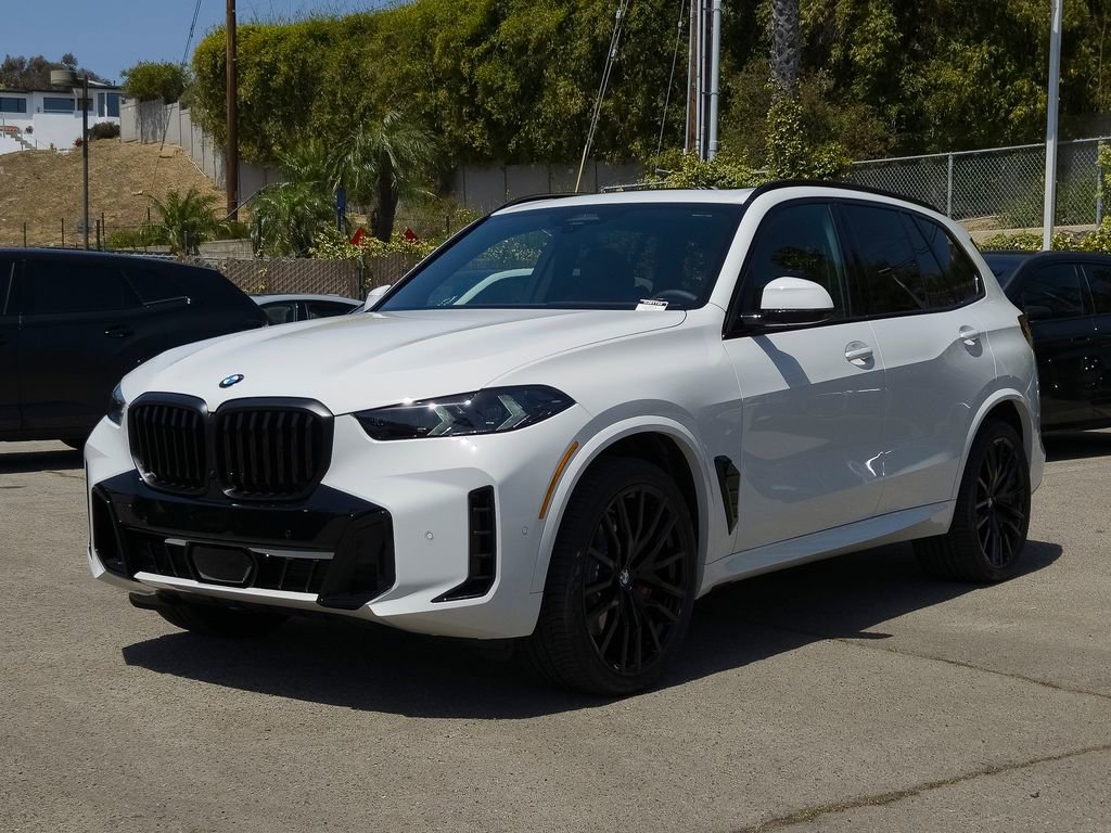 New 2026 BMW X5 xDrive40i w/ M Sport Package AWD/4WD image 2