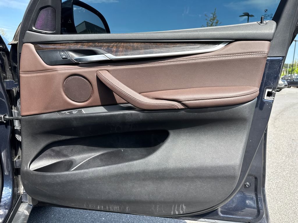 Used 2017 BMW X5 xDrive40e image 14