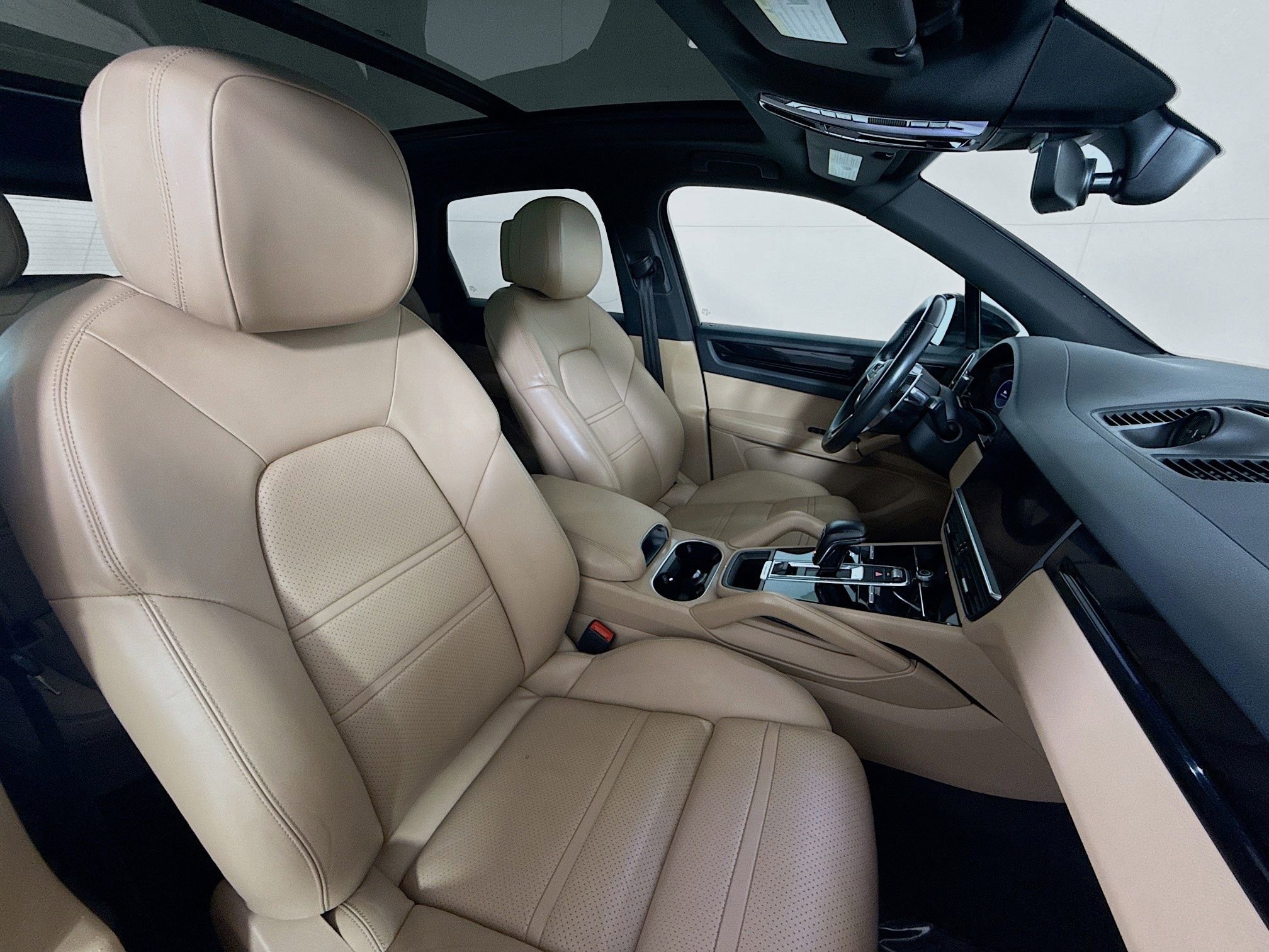 Certified 2020 Porsche Cayenne image 27