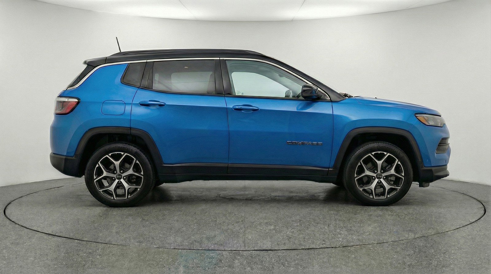 Used 2025 Jeep Compass Limited AWD/4WD image 11