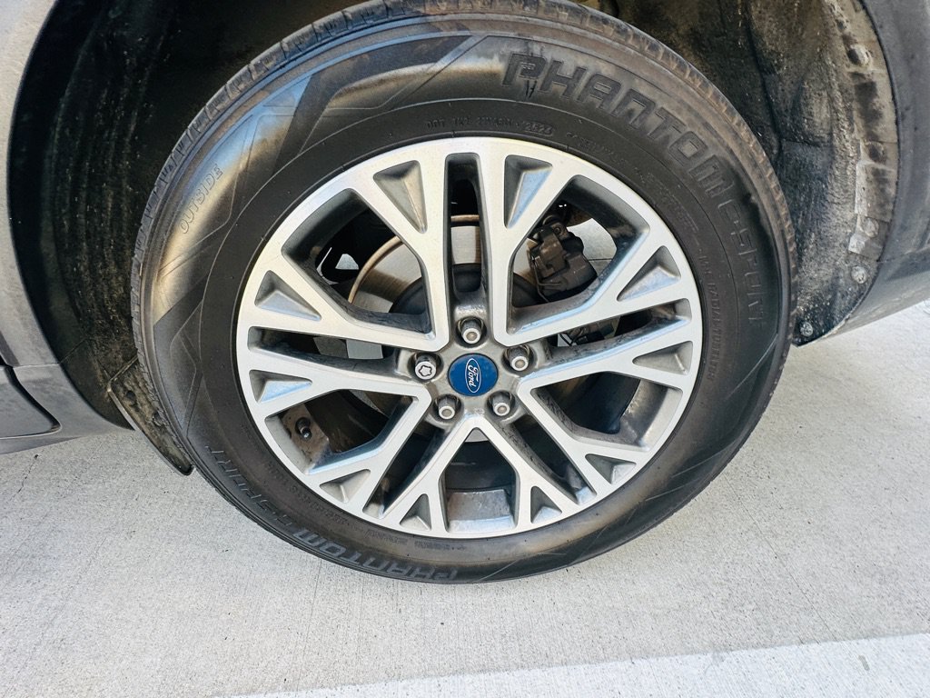 Used 2020 Ford Escape SEL FWD image 33