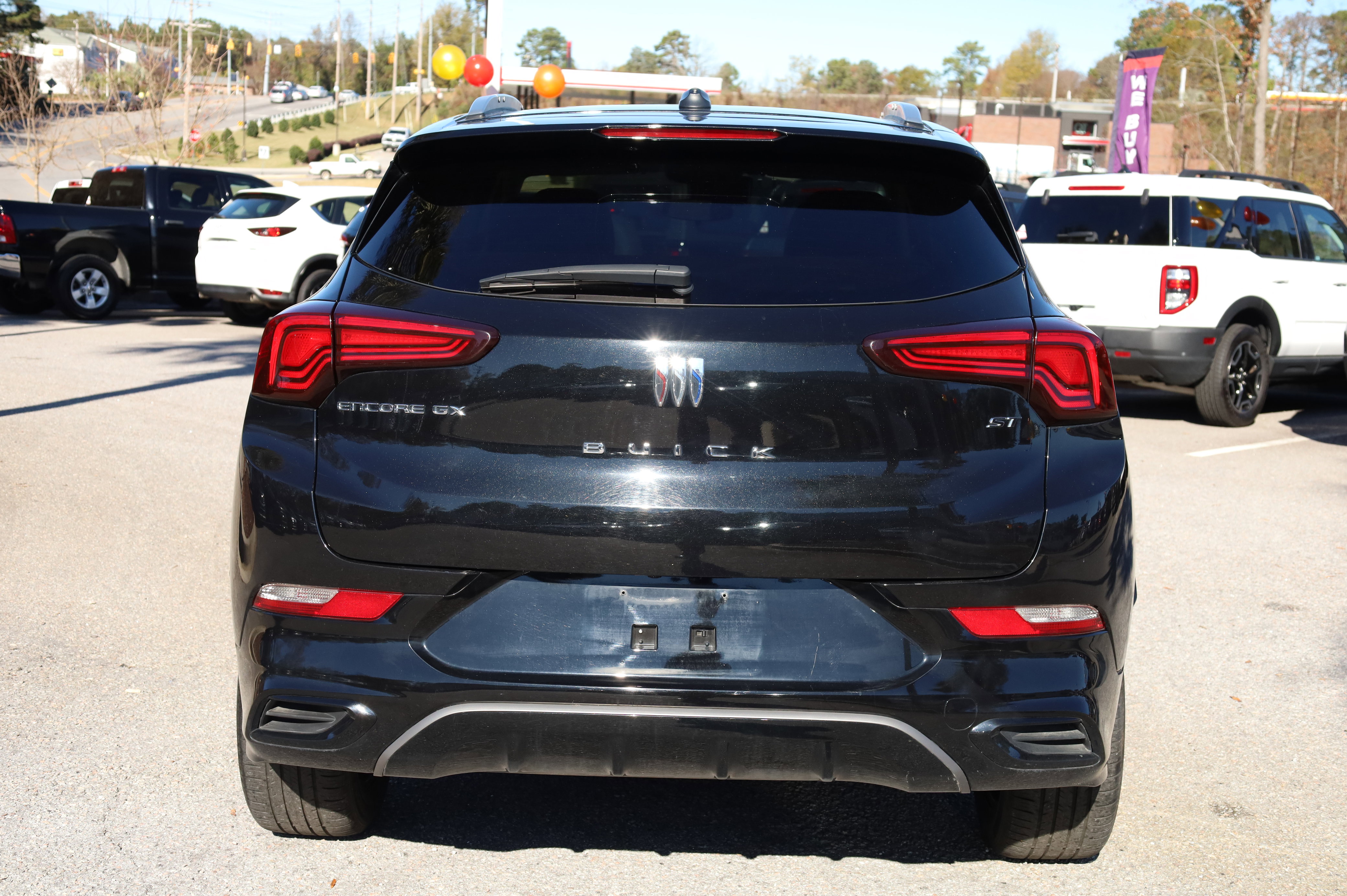 Used 2024 Buick Encore GX Sport Touring image 4