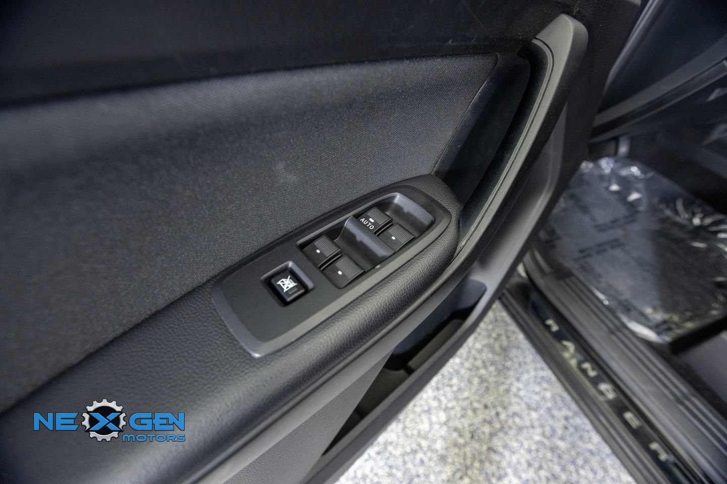 Used 2021 Ford Ranger XLT w/ Equipment Group 301A Mid AWD/4WD image 13