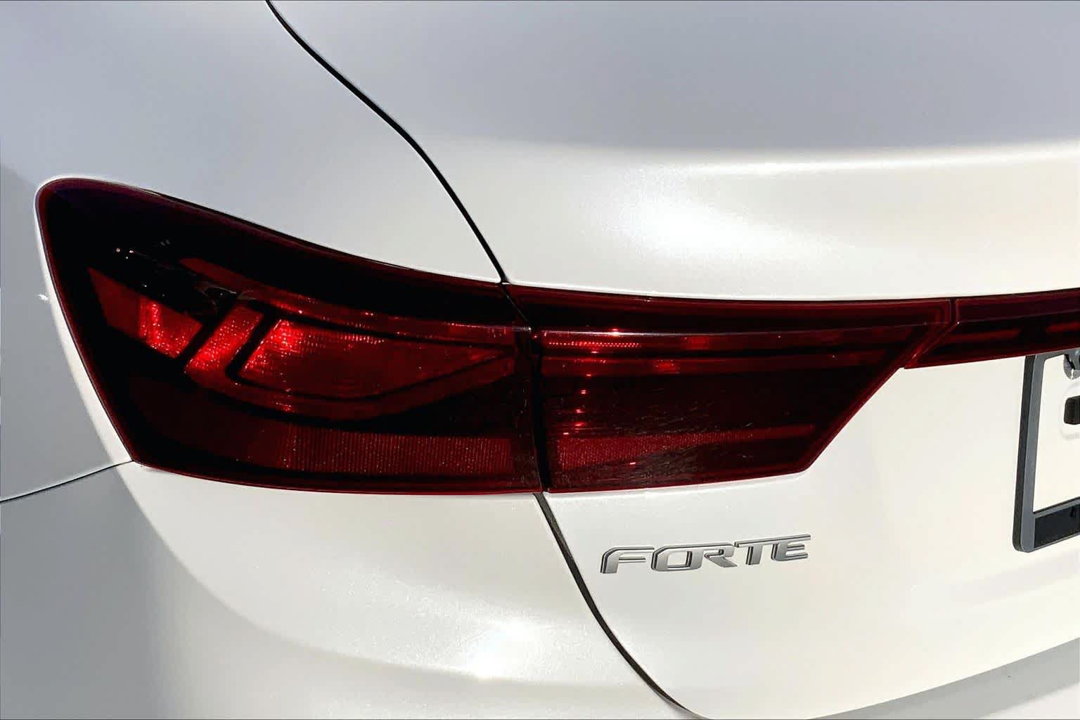 Used 2024 Kia Forte LXS FWD image 29