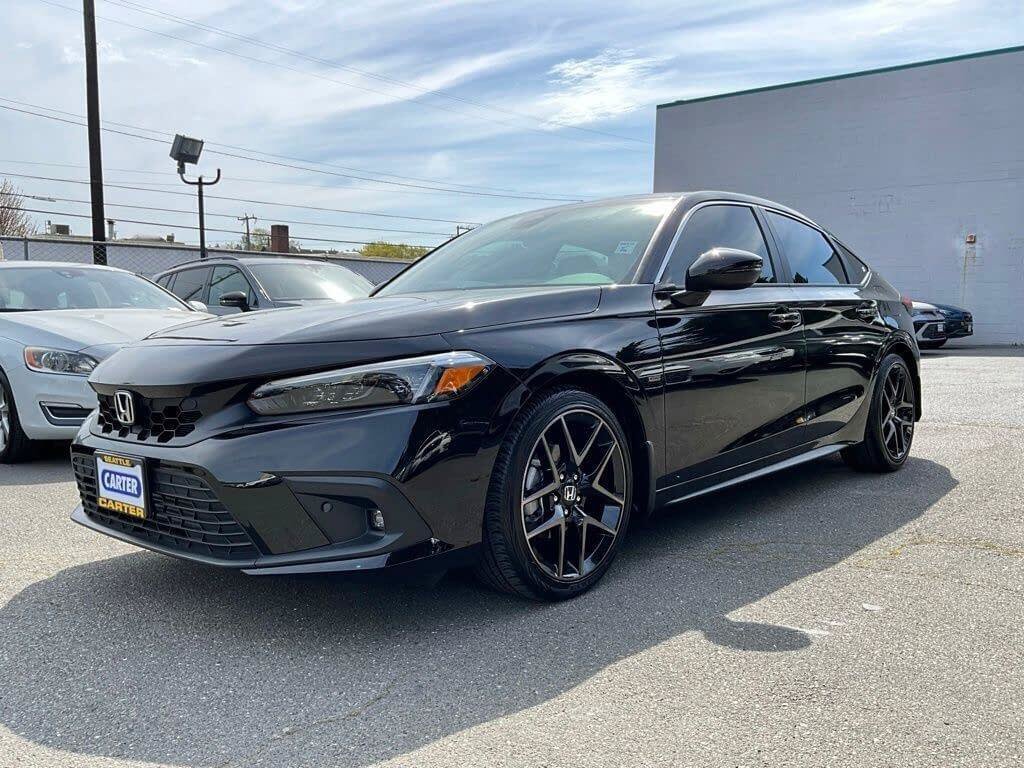 Used 2024 Honda Civic Sport Touring image 4