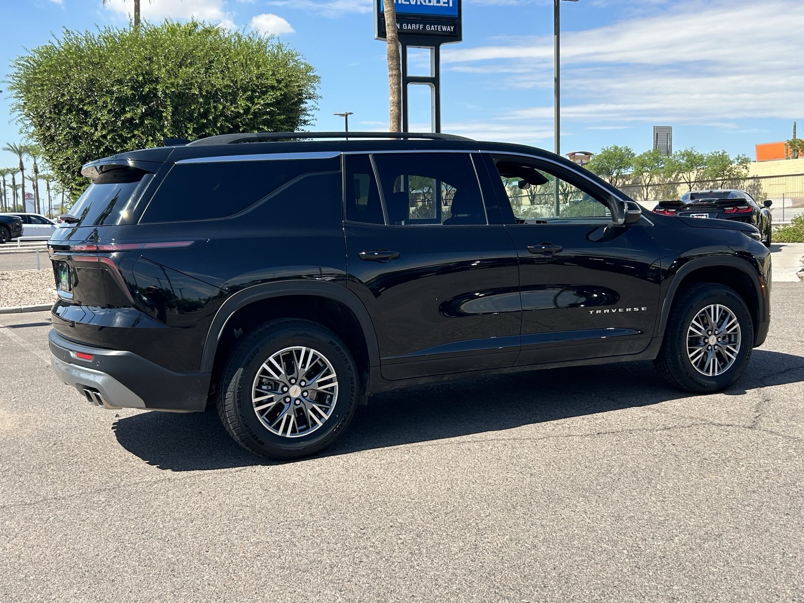 Certified 2025 Chevrolet Traverse LT FWD image 5