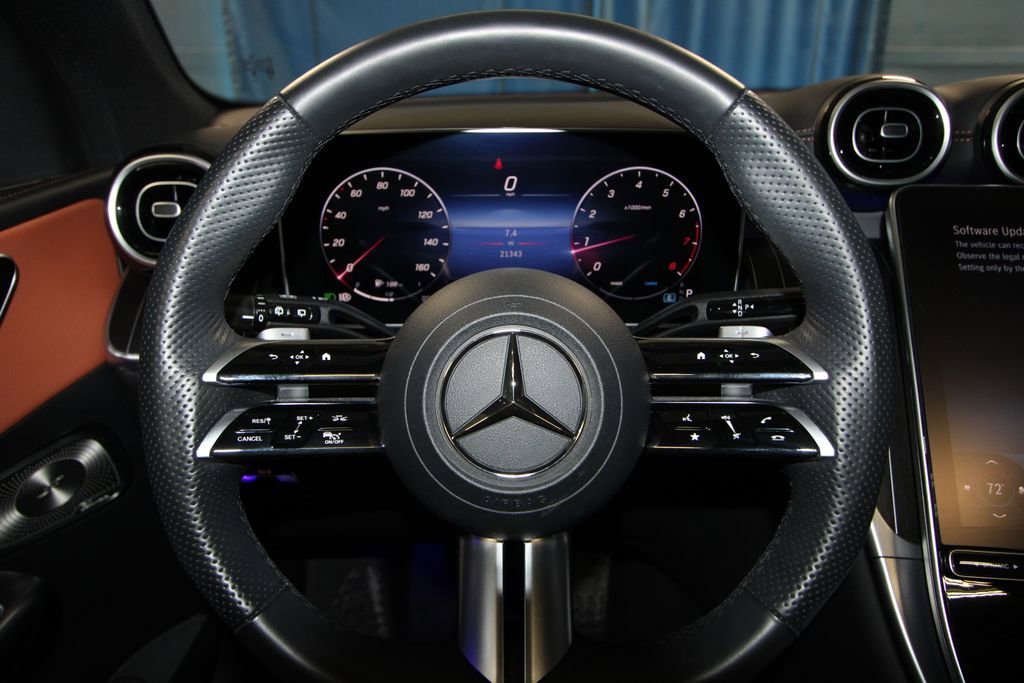 Used 2023 Mercedes-Benz GLC 300 image 12