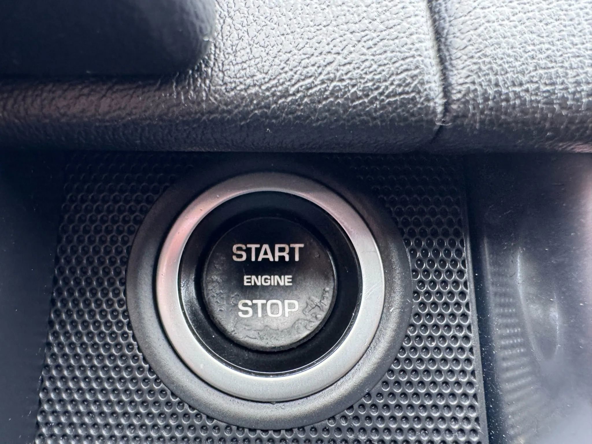 Used 2014 Land Rover Range Rover Sport SE image 34