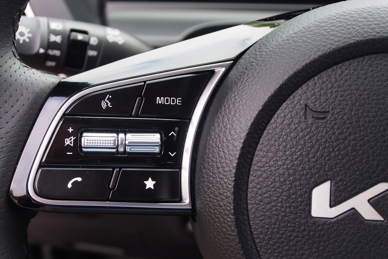 Used 2025 Kia Seltos SX w/ SX Sunroof Package image 22