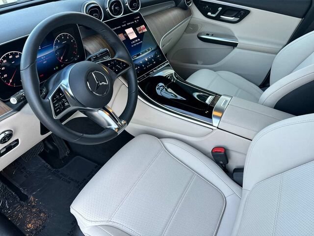 Certified 2025 Mercedes-Benz GLC 300 image 11