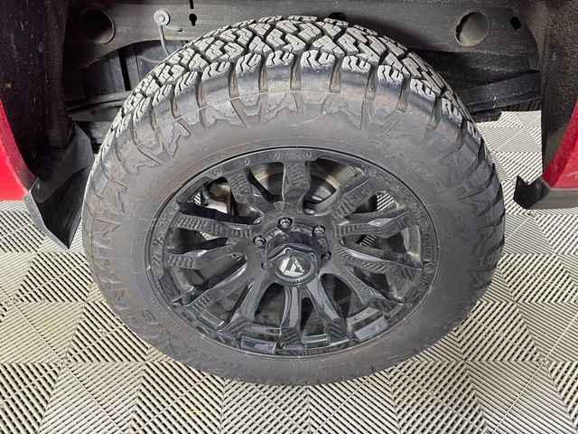 Used 2018 Chevrolet Silverado 1500 LT w/ LT Eassist Package AWD/4WD image 13