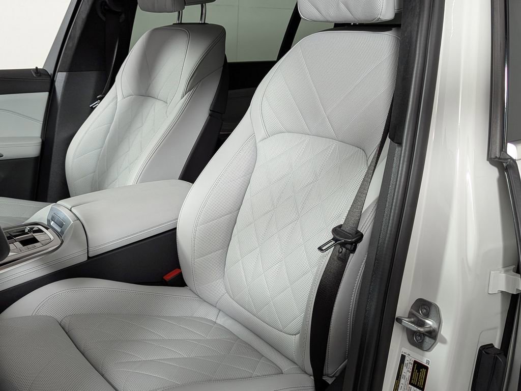 Certified 2023 BMW X7 xDrive40i image 18