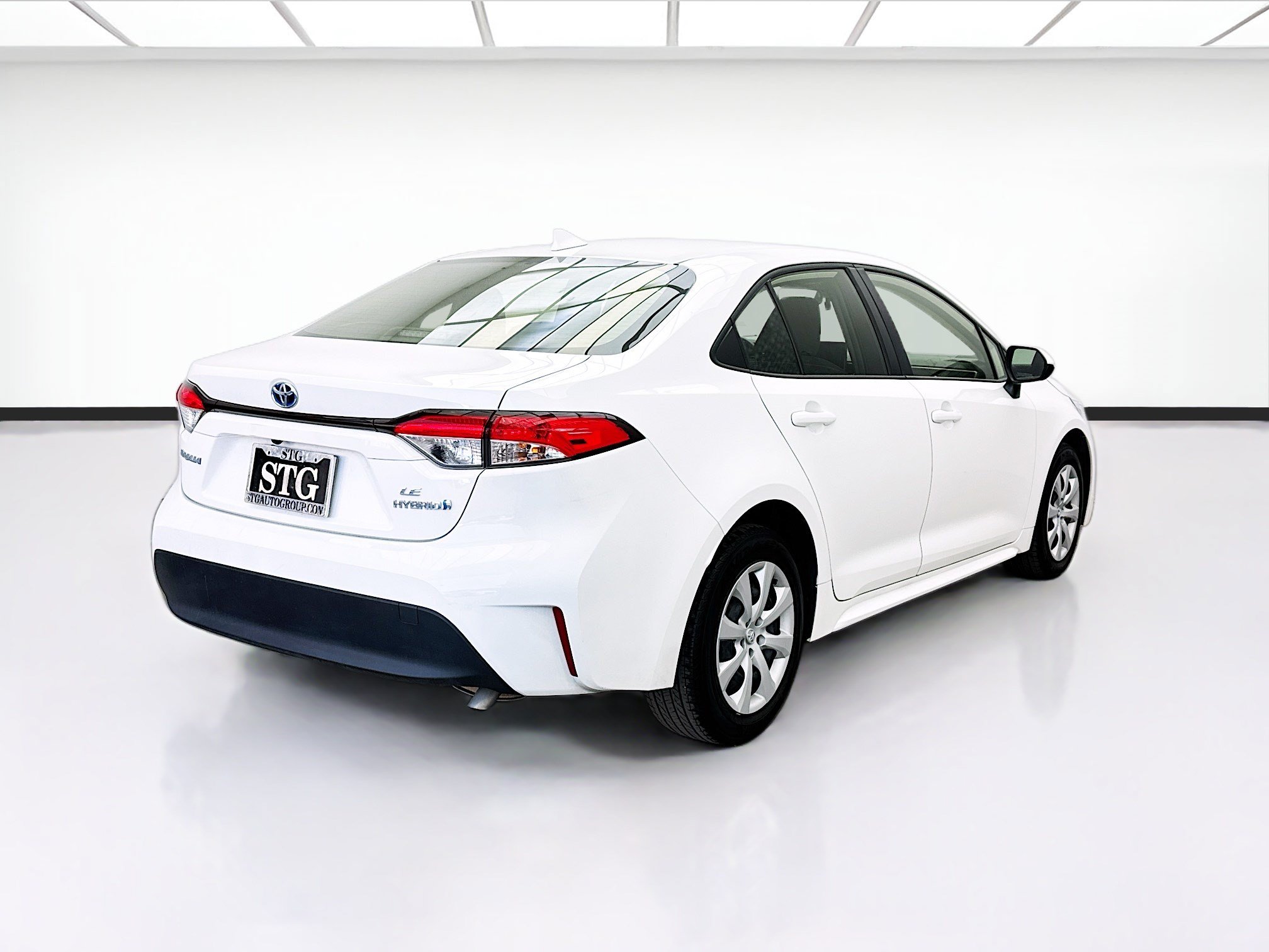 Used 2024 Toyota Corolla LE FWD image 4
