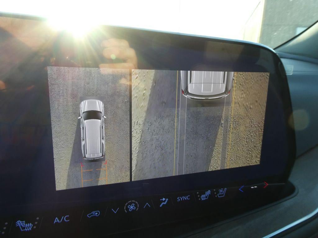 New 2026 Chevrolet Suburban High Country AWD/4WD image 35
