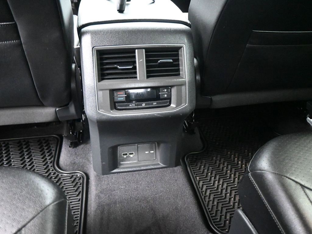 Used 2019 Volkswagen Atlas SEL image 2