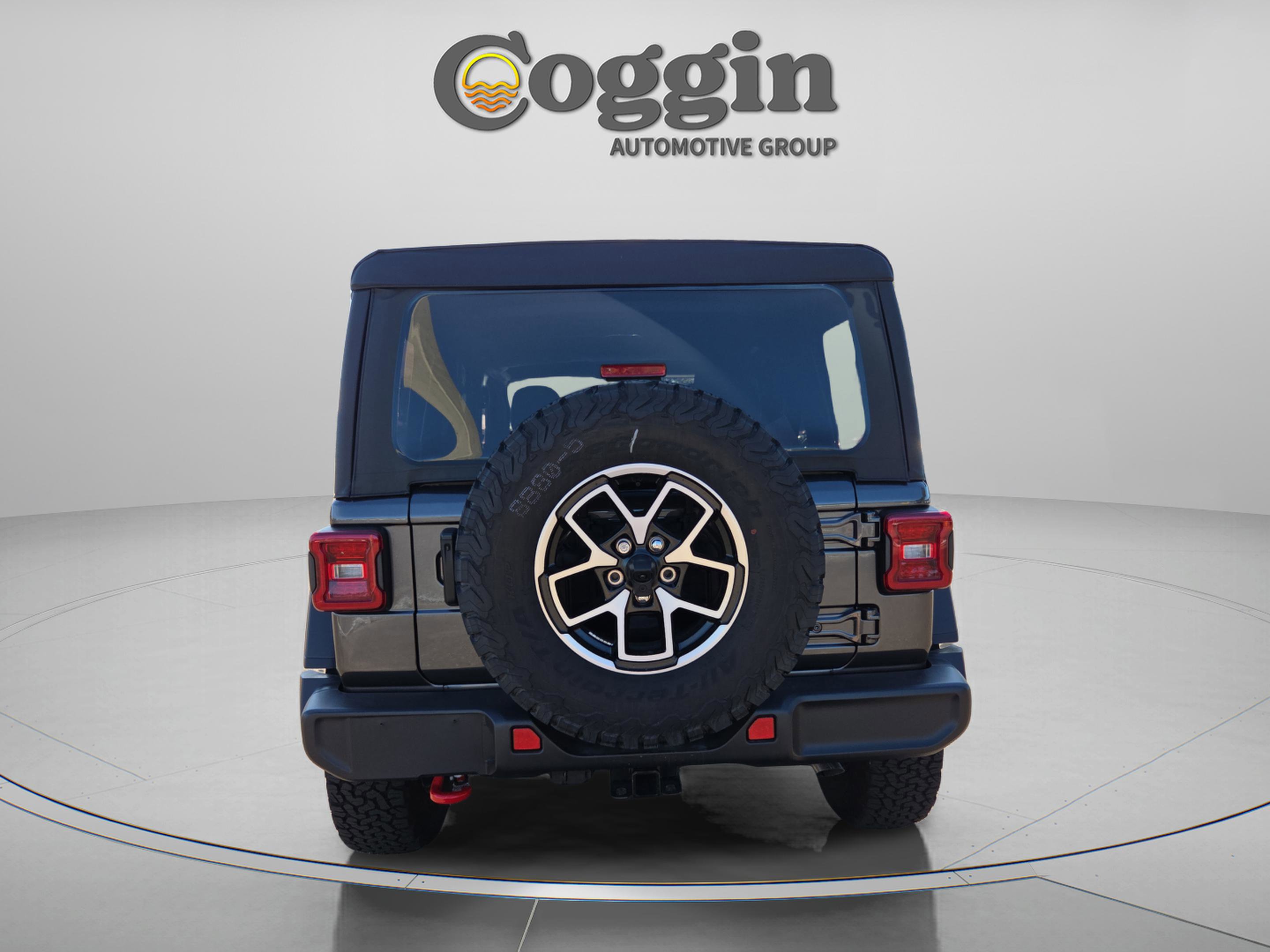 Used 2025 Jeep Wrangler Unlimited Rubicon w/ Technology Group image 5