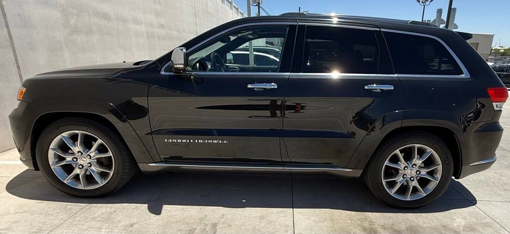 Used 2016 Jeep Grand Cherokee Summit AWD/4WD image 4