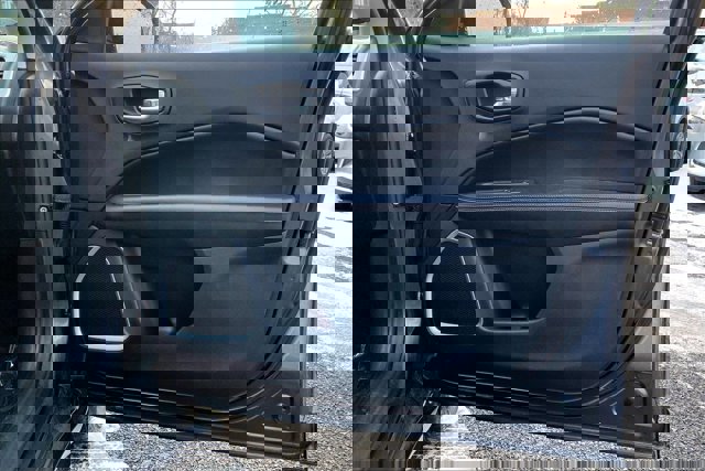 Used 2020 Jeep Compass Latitude w/ Cold Weather Group image 22