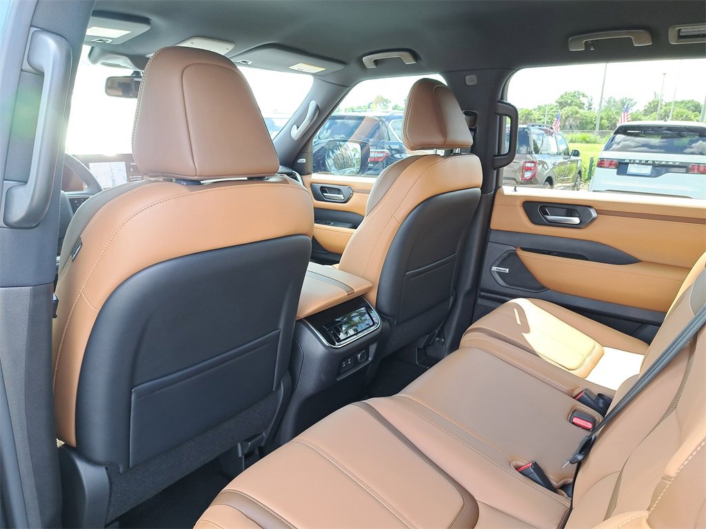 New 2026 Nissan Armada SL image 11