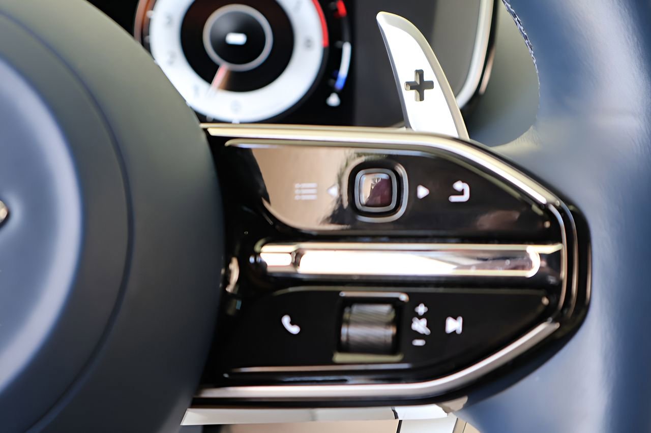 Used 2025 Aston Martin DBX 707 AWD/4WD image 27