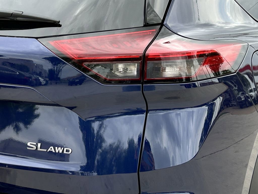 Used 2026 Nissan Rogue SL AWD/4WD image 7