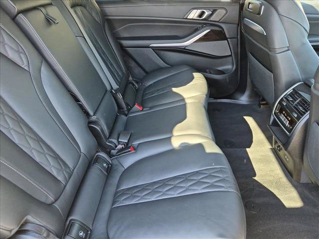 Used 2026 BMW X7 xDrive40i w/ M Sport Package AWD/4WD image 23