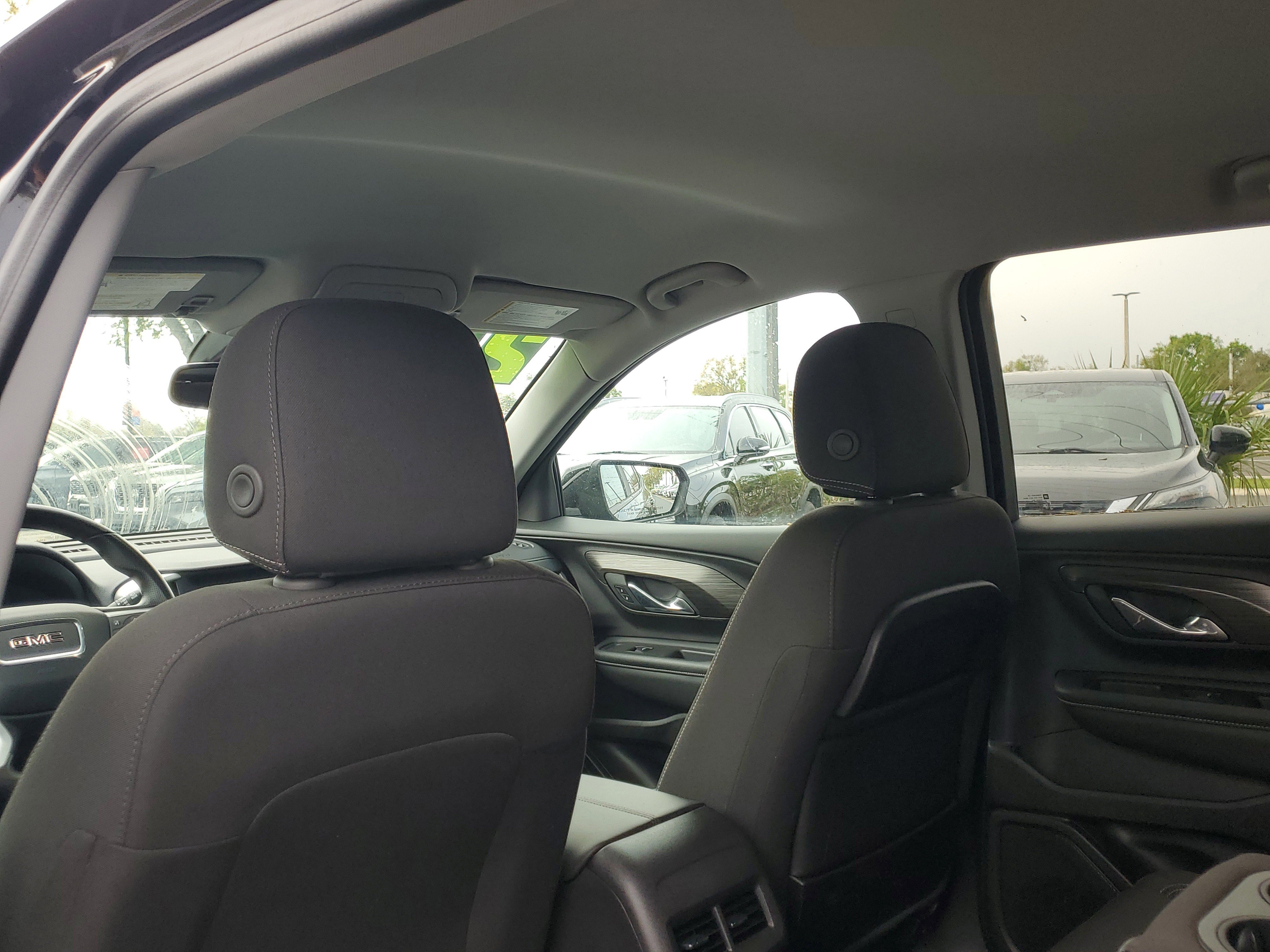 Used 2024 GMC Terrain SLE image 12