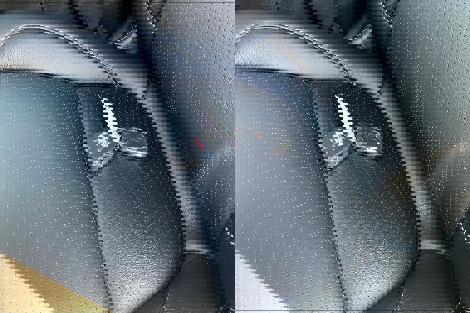 Used 2023 GMC Acadia SLE w/ Elevation Edition image 13