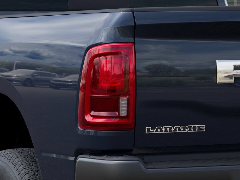 New 2026 RAM 2500 Laramie AWD/4WD image 10