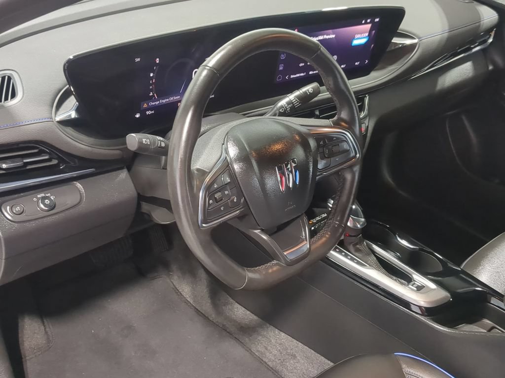 Used 2025 Buick Envista Sport Touring w/ Convenience I Package FWD image 12